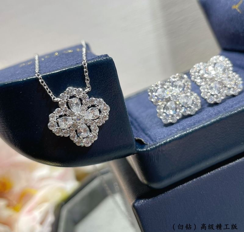 Harry Winston Necklaces